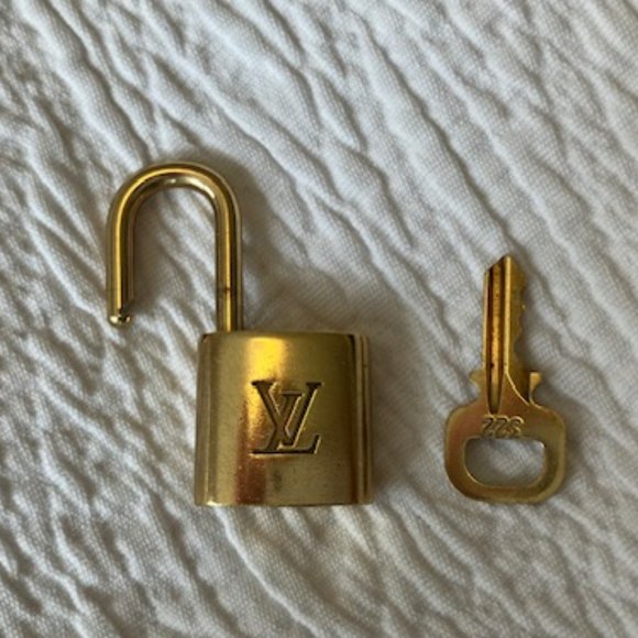 Louis Vuitton #322 Brass Lock and Key Set - Picture 1 of 8